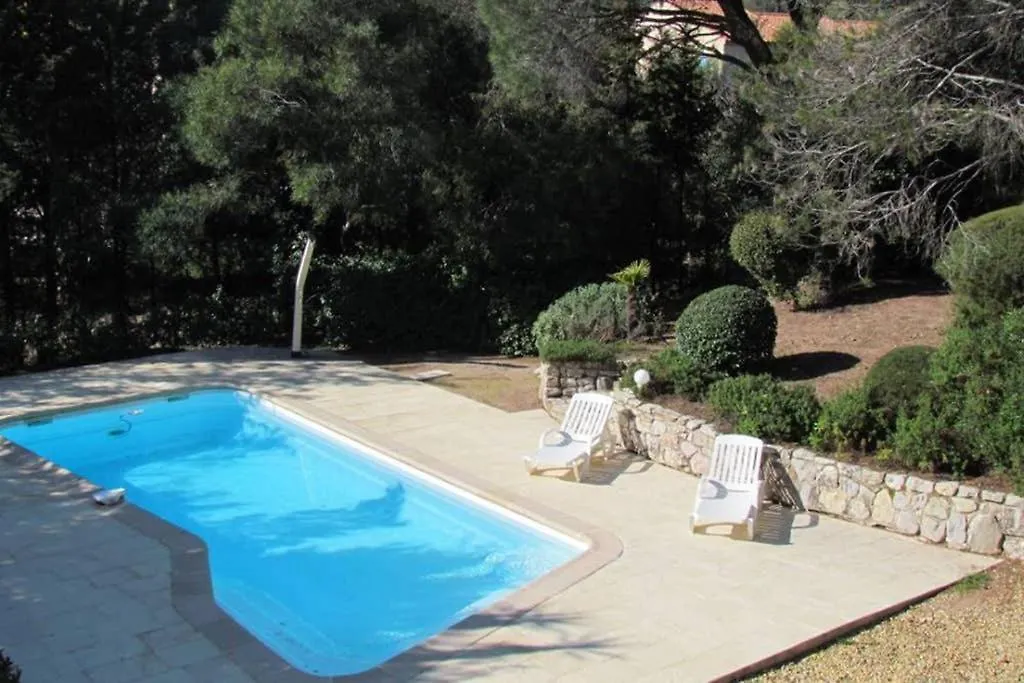 Villa 8 Pers, Climatisee, Piscine Chauffee, Un Havre De Paix Sous Les Pins Parasols Roquebrune-sur-Argens
