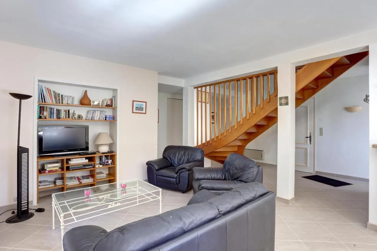 Villa 8 Pers, Climatisee, Piscine Chauffee, Un Havre De Paix Sous Les Pins Parasols Roquebrune-sur-Argens 0*,